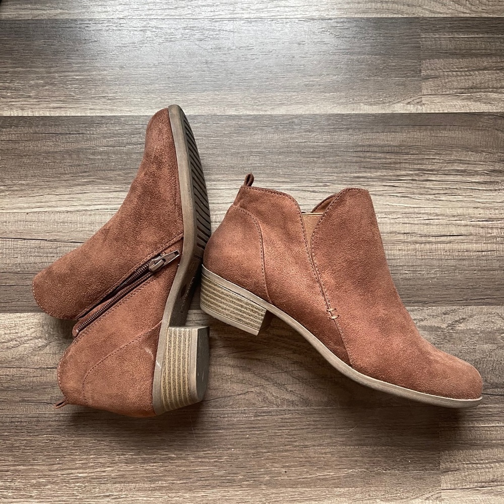 Arizona brown booties